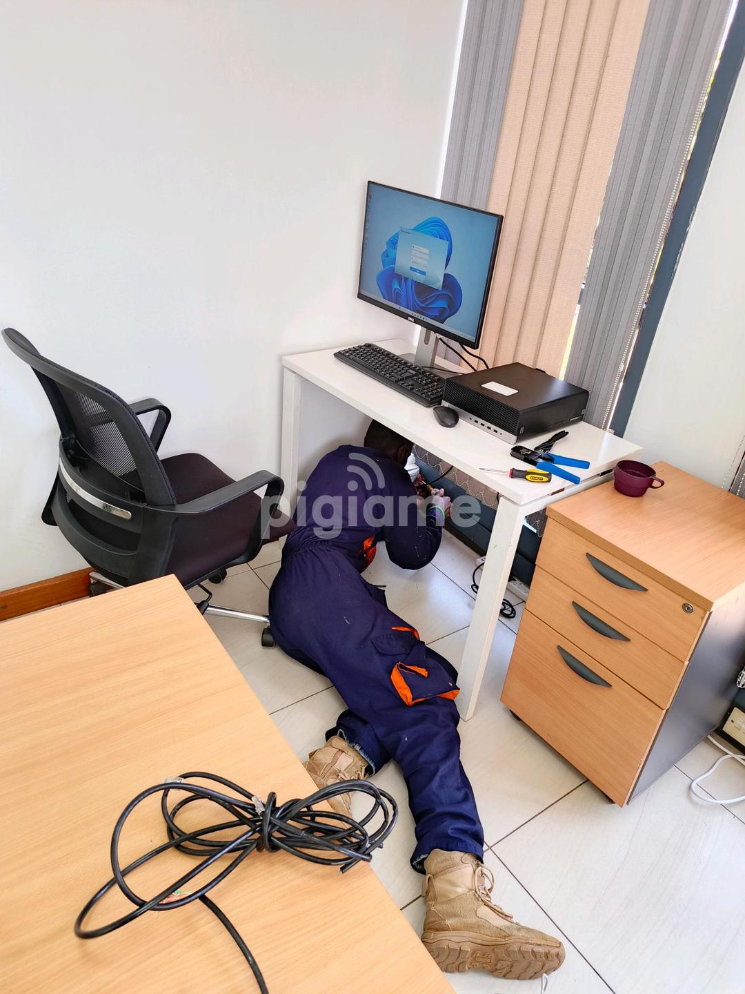 https://i.roamcdn.net/hz/pi/listing-gallery-full-1920w/1ded36eb373980d6600821a4004040ae/-/horizon-files-prod/pi/picture/qq495kzj/0fbc18204a81b48604beed846fe6beff16bc1ce9.jpg